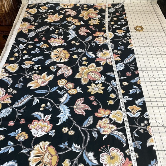 Better Homes & Gardens black screen print cotton fabric w vibrant floral print - Picture 7 of 9